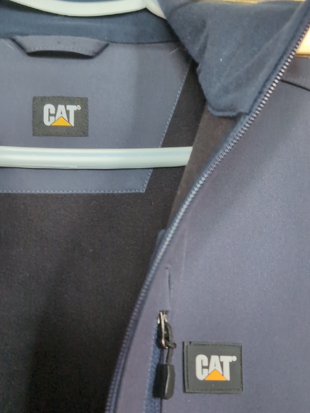Men's Black Softshell Jacket - Picture 3 of 6